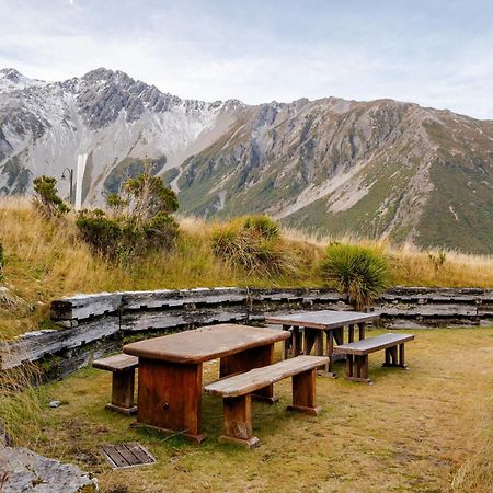 Haka House Aoraki Mt Cook Vandrehjem Aoraki / Mount Cook Eksteriør billede